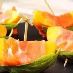 palillos y brochetas de bambu para catering