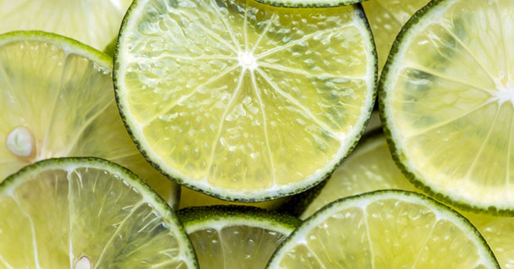 Zumo de limón para descalcificar tu cafetera