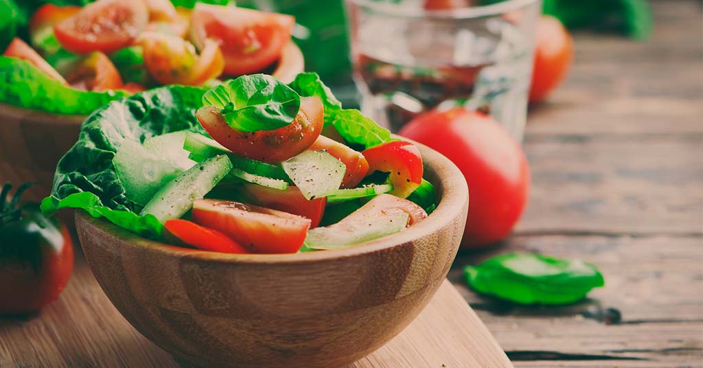 comer sano y rico en un restaurante