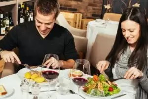 9 conseils pour manger sainement et délicieusement dans un restaurant