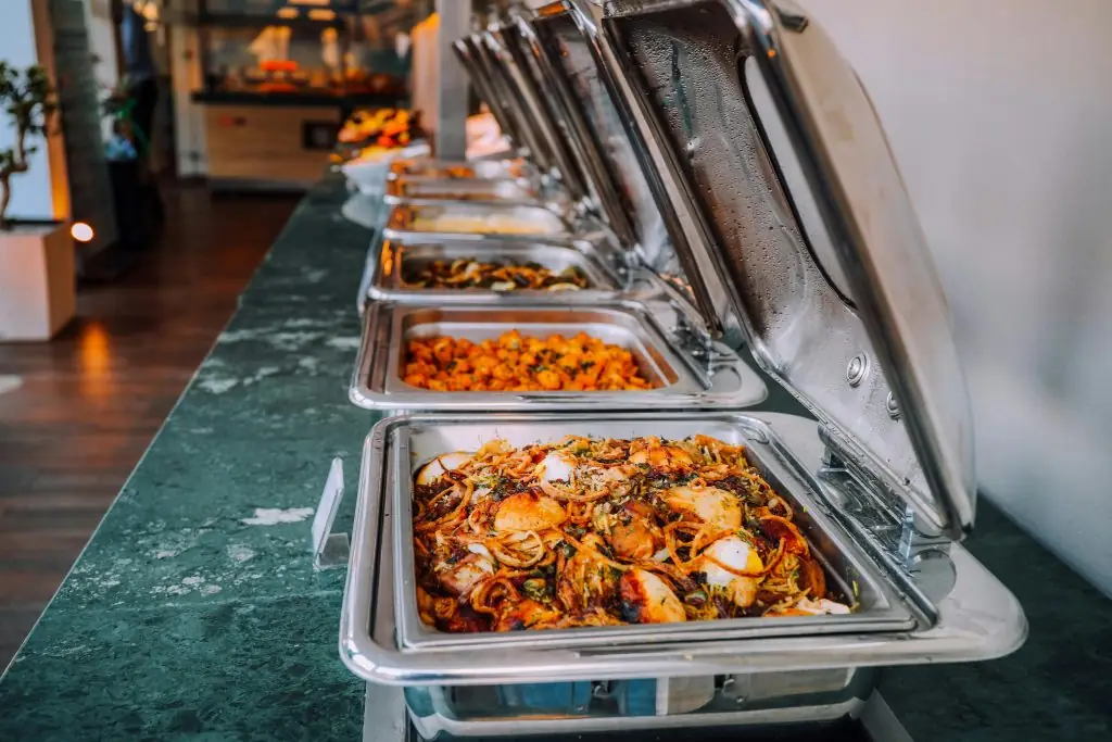 Cómo reducir desperdicios en un buffet libre
