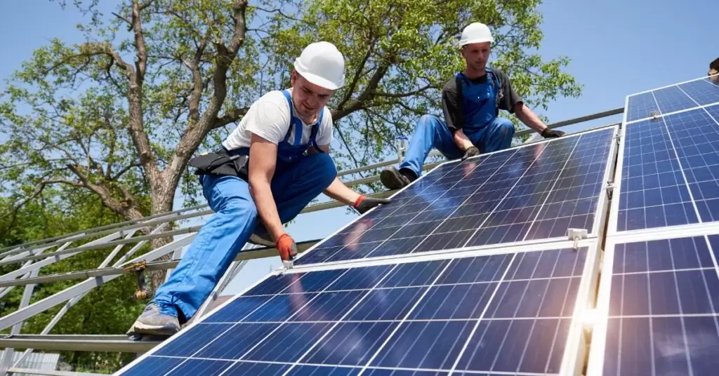 Proceso de instalación de paneles solares 